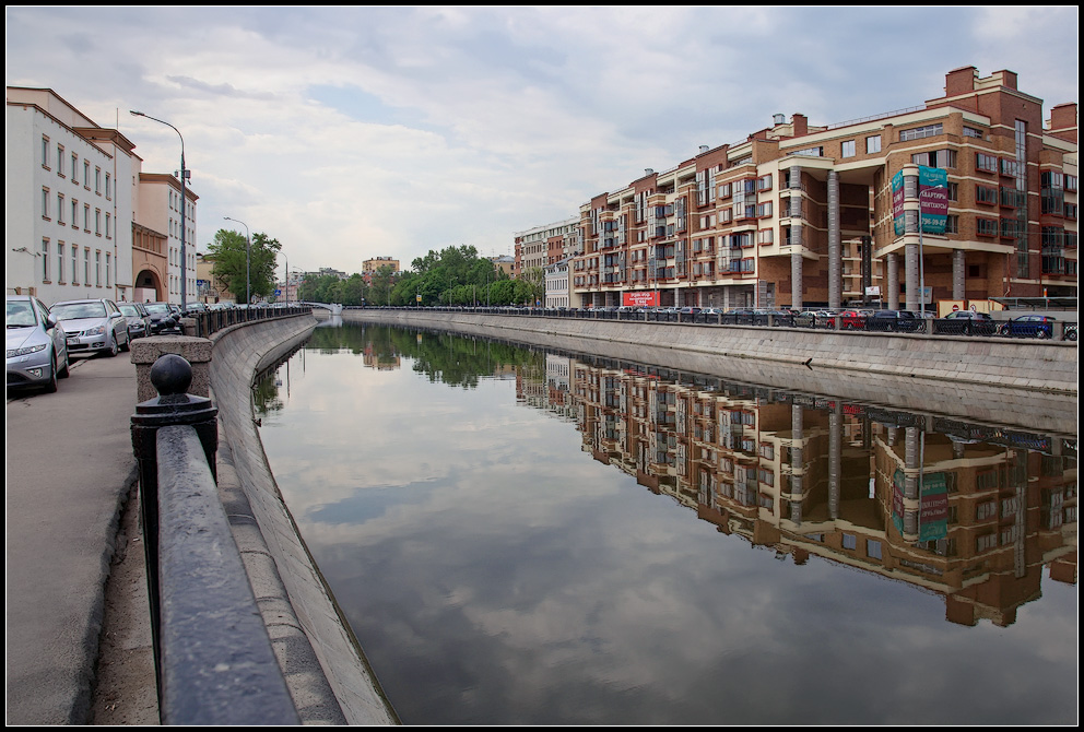 photo "Moscow in the mirror of the spring" tags: landscape, architecture, water