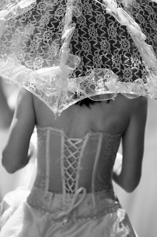 photo "The Exhausted Bride" tags: black&white, portrait, woman