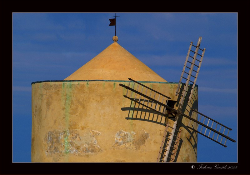 photo "The Spanish Windmill IV" tags: architecture, misc., landscape, 