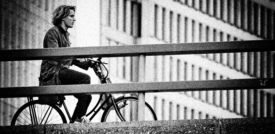 photo "bike" tags: black&white, city, 