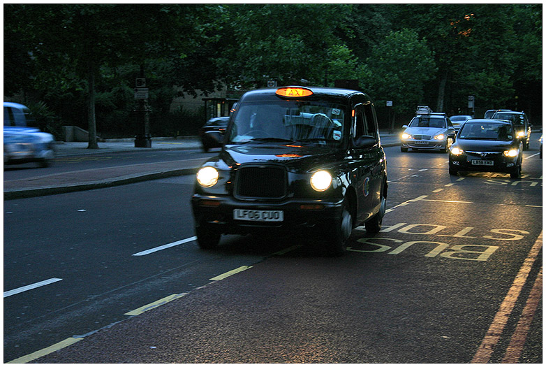 photo "The London taxi." tags: technics, city, 