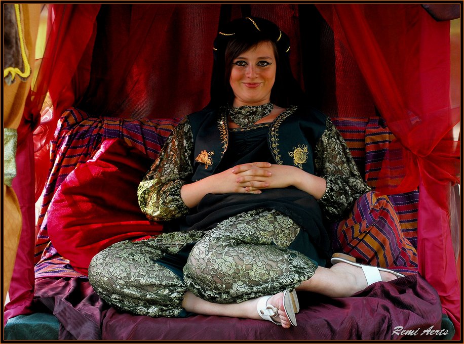photo "harem girl" tags: portrait, reporting, woman