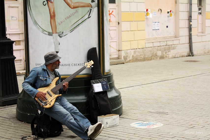 photo "***" tags: portrait, city, man