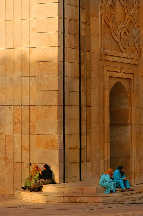 photo "Casablanca" tags: portrait, architecture, landscape, woman