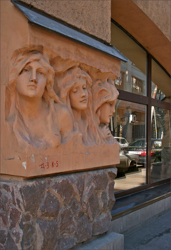 photo "a girl from St. Petersburg" tags: architecture, misc., landscape, 