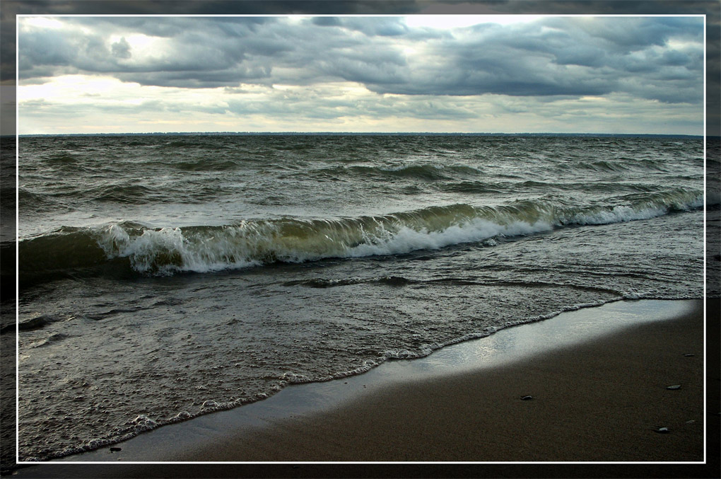 photo "Gloomy Water." tags: landscape, autumn, water