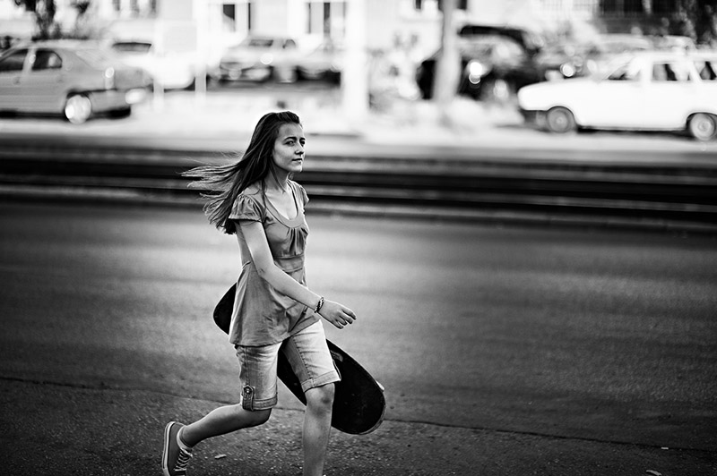 photo "Skater Girl" tags: black&white, city, 