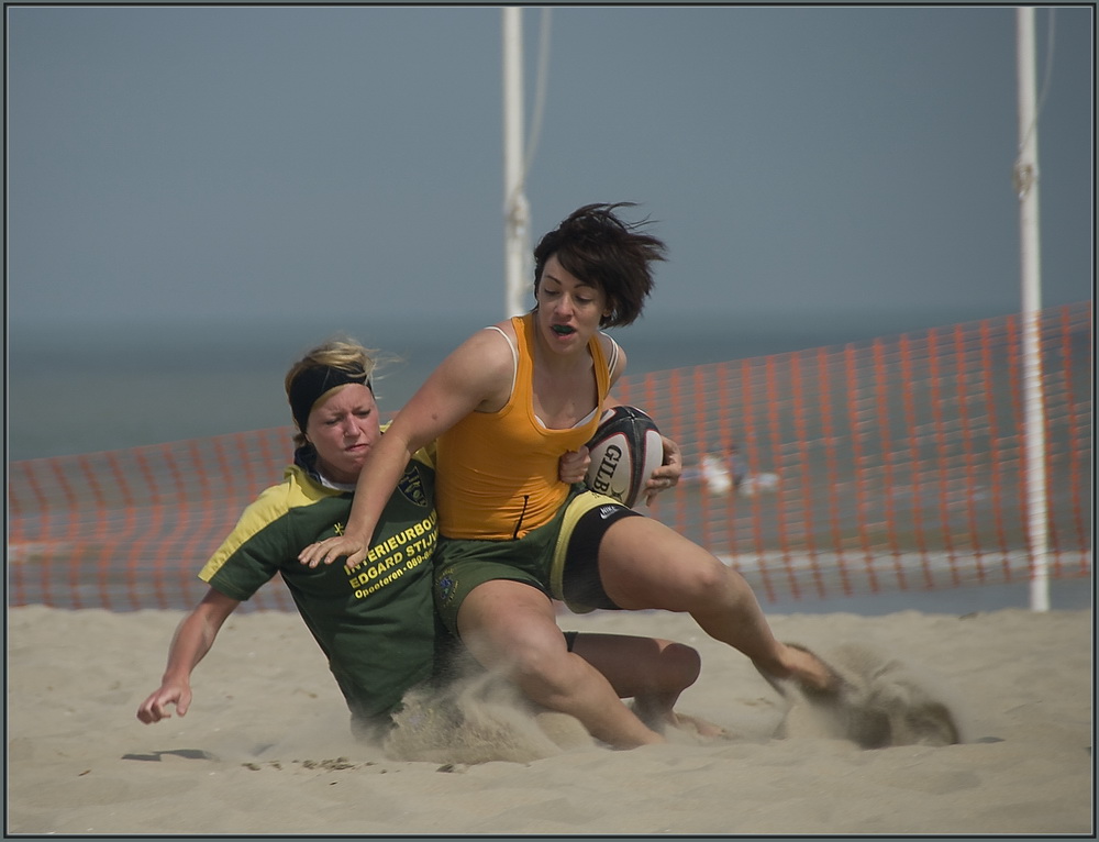 фото "Женское регби на песке." метки: репортаж, 