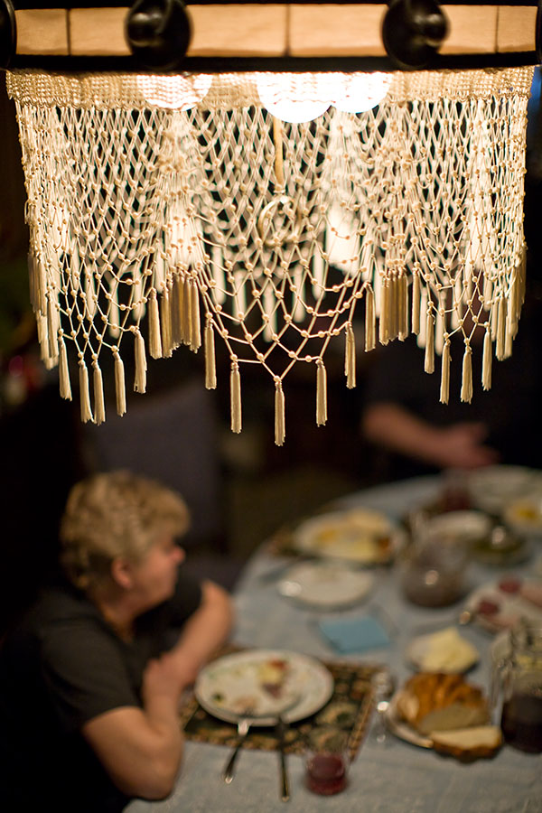 photo "Quiet Talking" tags: genre, interior, 