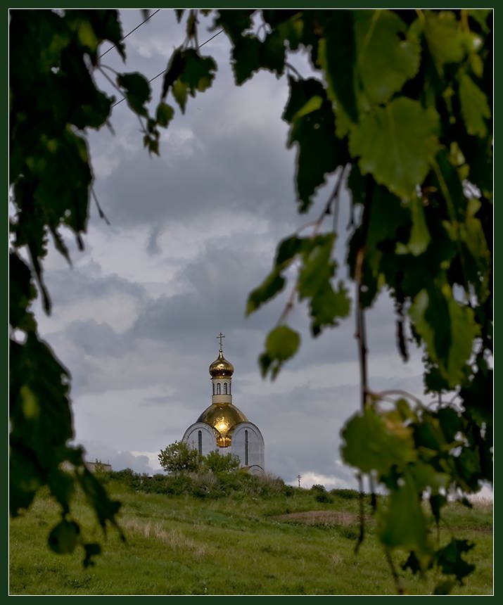 photo "chapel on hillock" tags: landscape, 