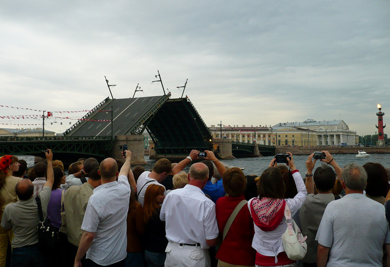 photo "The raising of the bridges in Saint-Petersburg" tags: genre, architecture, landscape, 