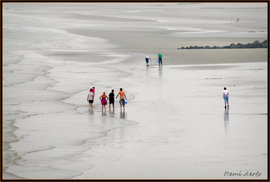 photo "On the Beach" tags: landscape, travel, water