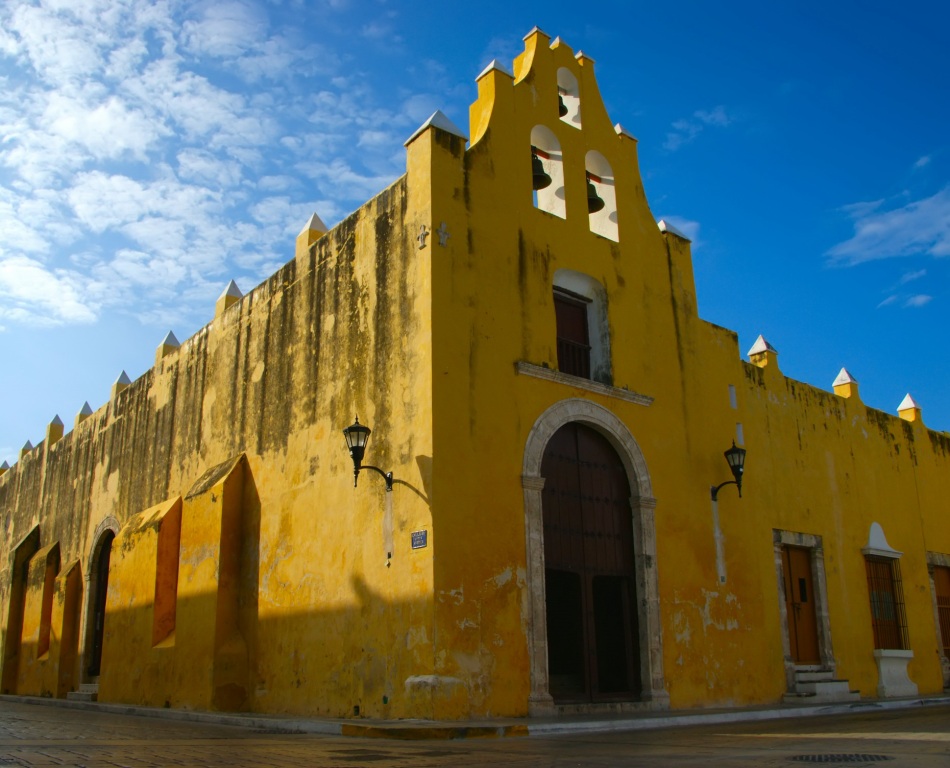 photo "The church in Campeche" tags: architecture, travel, landscape, North America