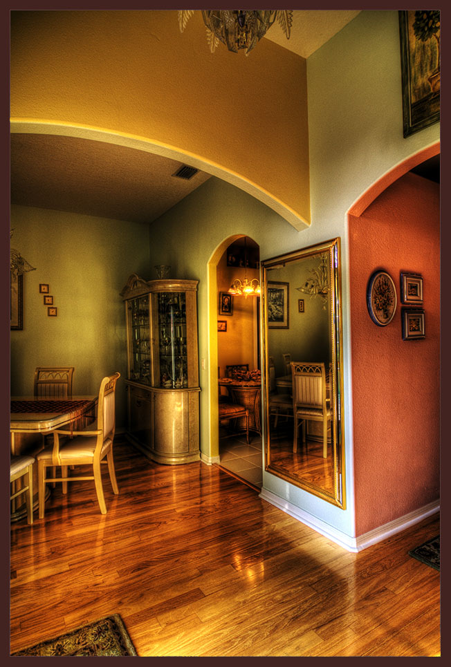 photo "A room with mirror" tags: interior, 