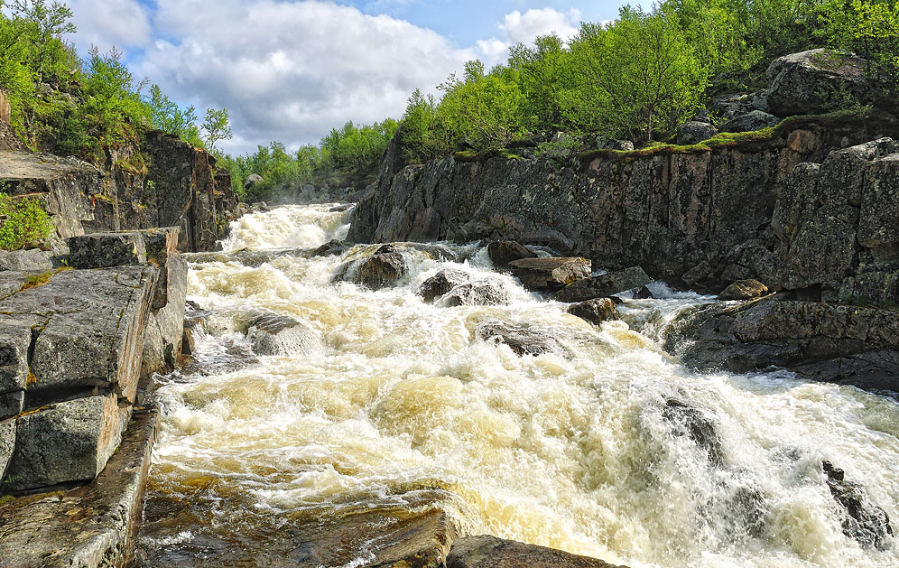 photo "Noisy roughness of water" tags: landscape, summer, water