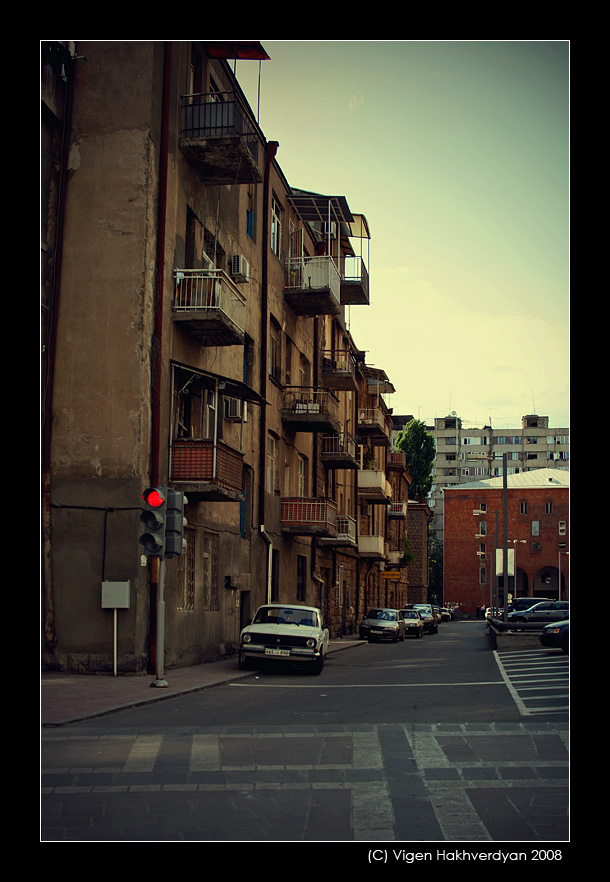 photo "Court of Yerevan" tags: city, 