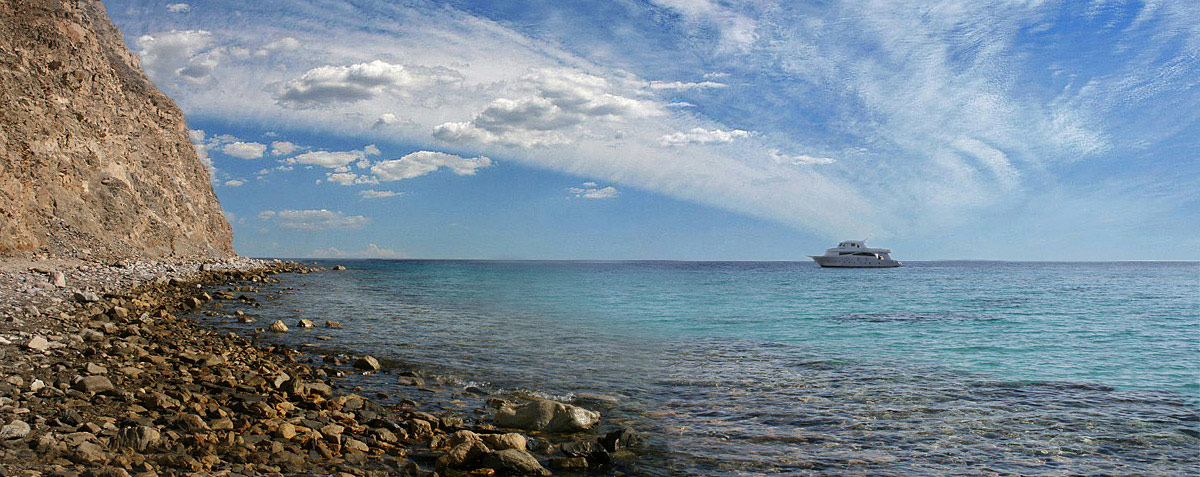 photo "Lazur at the Red Sea" tags: landscape, clouds, water