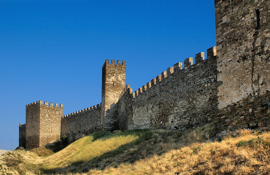 photo "Genoese fortress" tags: architecture, travel, landscape, Europe