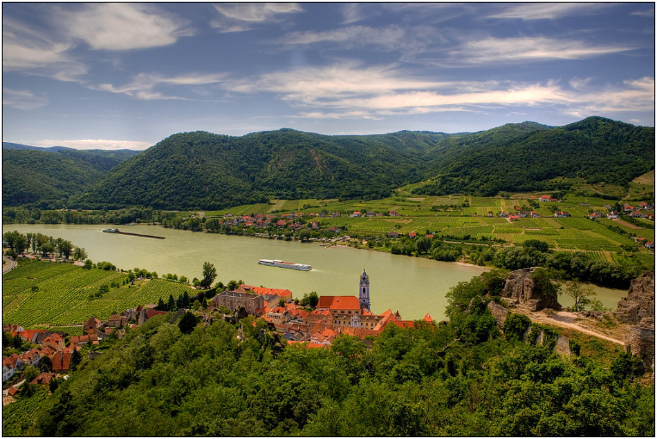 photo "Kind on Durnshtein" tags: landscape, travel, Europe, mountains