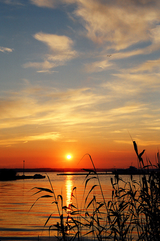 фото "Sunset over lake II" метки: пейзаж, закат, лето