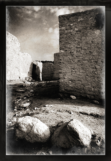 photo "Wall and stones. Other century.." tags: architecture, travel, landscape, Africa