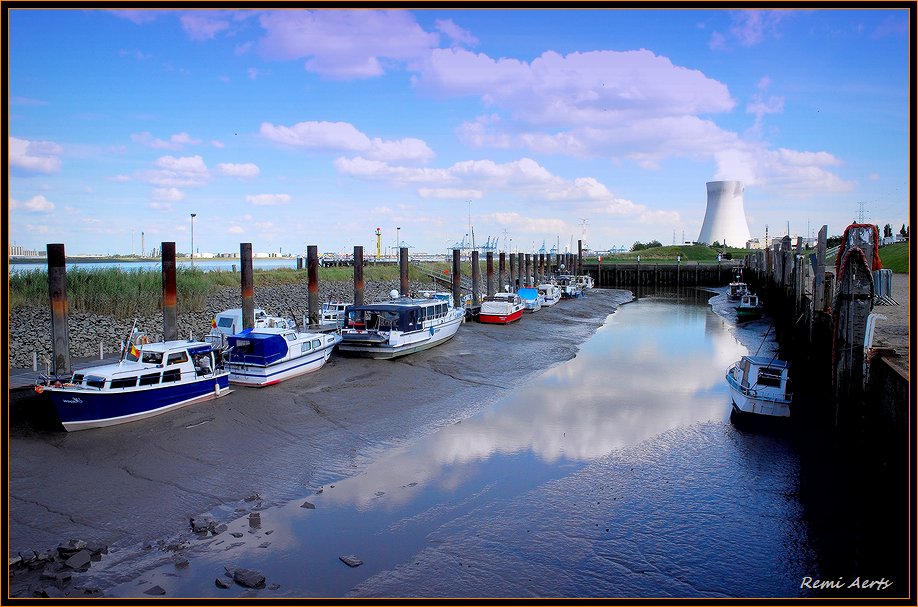 photo "low water" tags: landscape, clouds, water