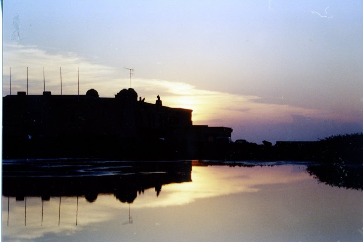 photo "Sunset and effect mirror in water." tags: landscape, sunset