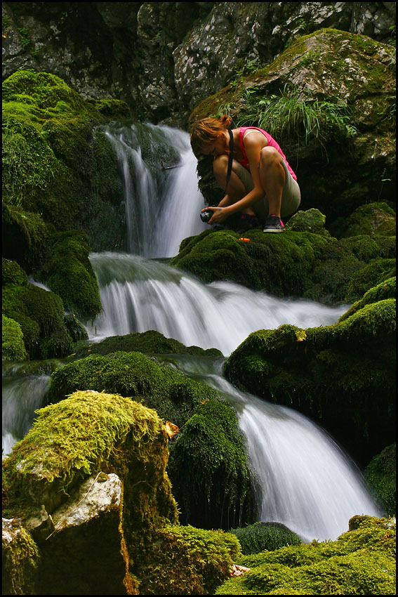 photo "Taking a photograph" tags: landscape, portrait, summer, woman