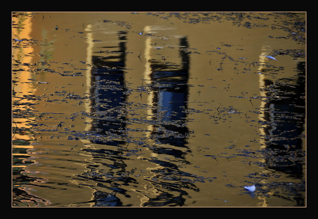 photo "Night reflection" tags: abstract, landscape, water