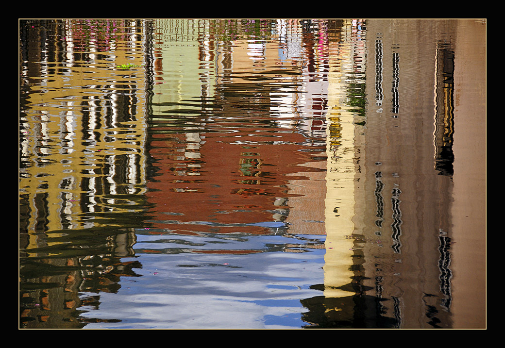 фото "The City in The Water" метки: абстракция, архитектура, пейзаж, 