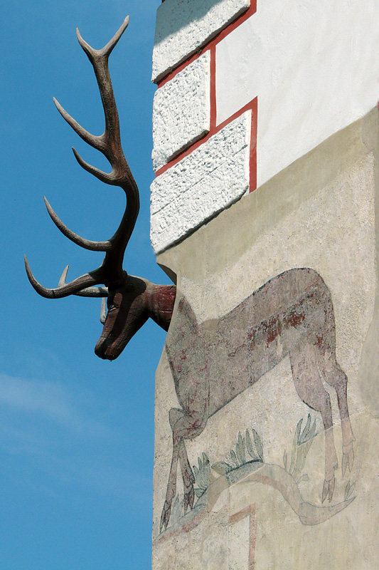 photo "Deer in the wall" tags: travel, city, Europe