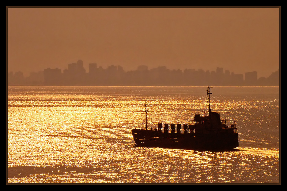 photo "Navigating on golden sea..." tags: landscape, sunset, water