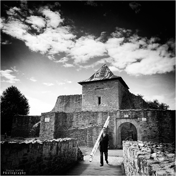 photo "Man with a ladder" tags: travel, black&white, Europe