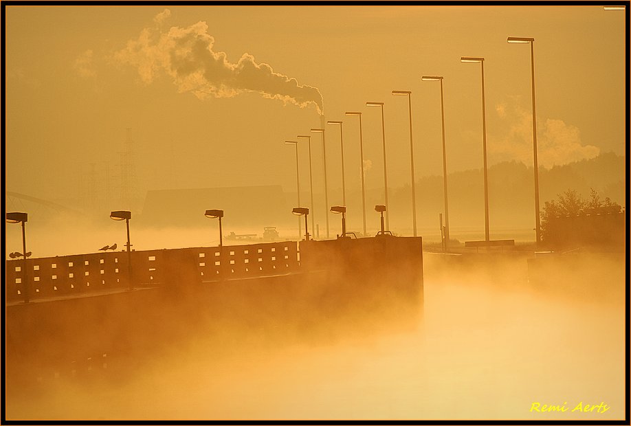 photo "one misty morning" tags: landscape, architecture, sunset