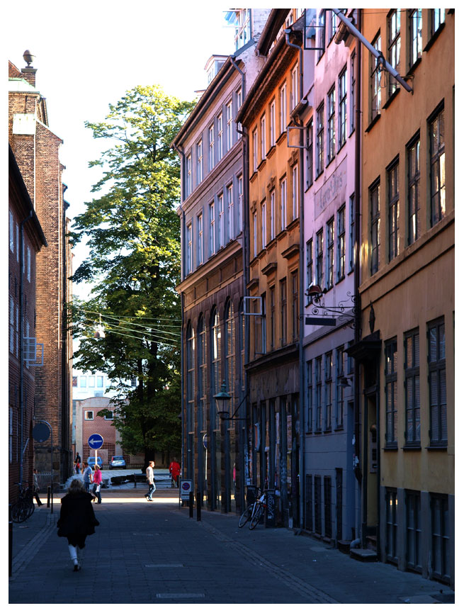 photo "September Morning In Copenhagen" tags: city, architecture, landscape, 