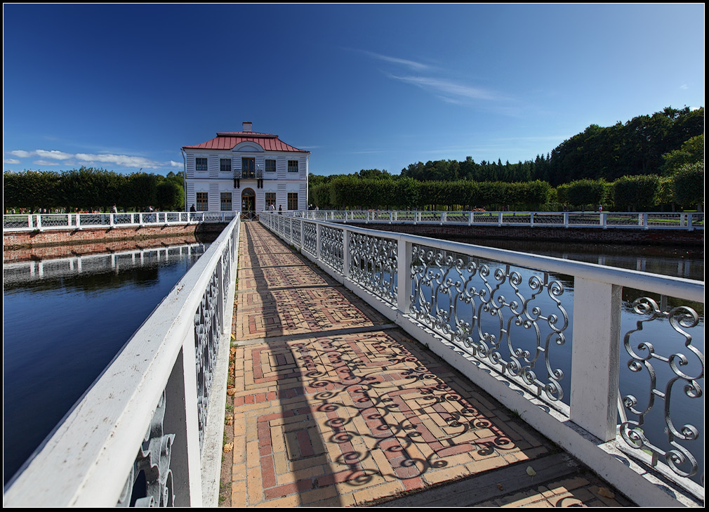 photo "Patterned vista" tags: architecture, landscape, water