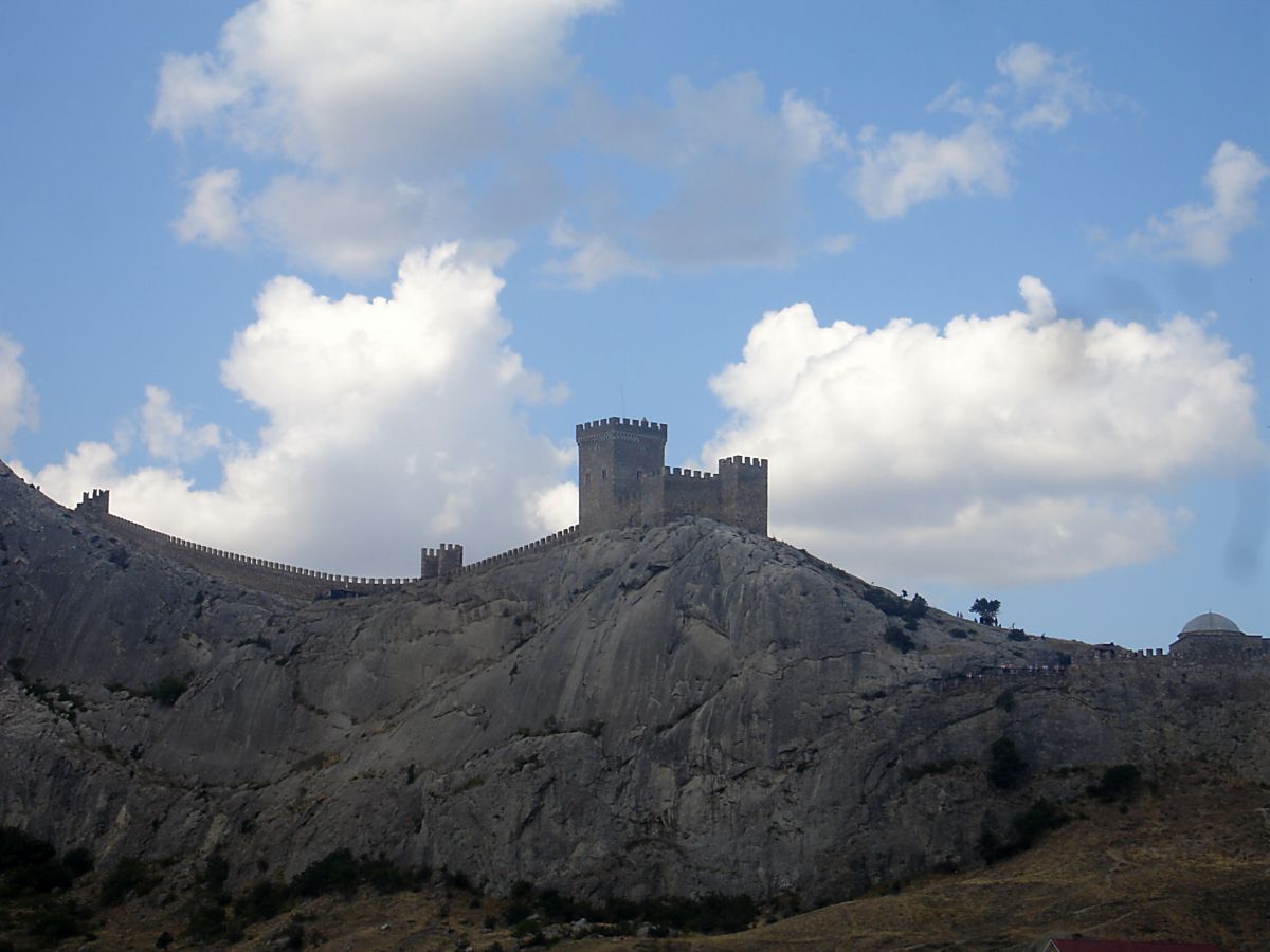 photo "Genoese fortress" tags: travel, Europe