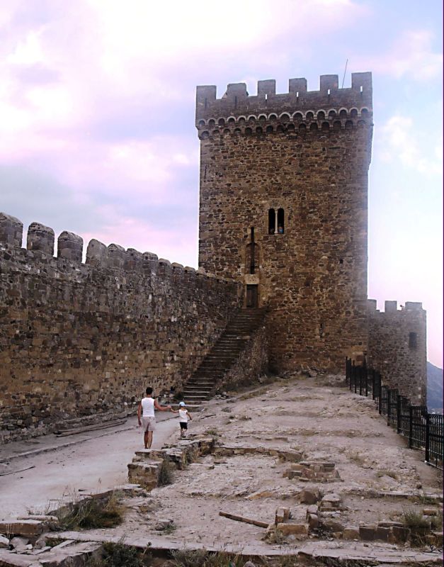 photo "Castle in the Air" tags: architecture, travel, landscape, Europe