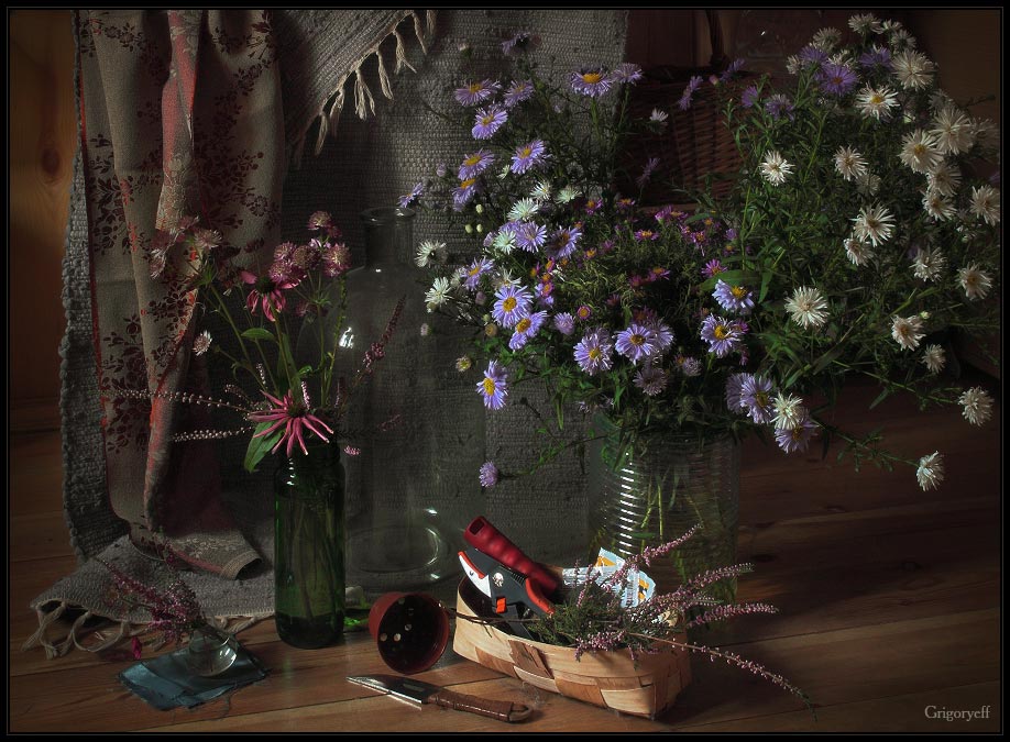 photo "Shake out rugs, cut flowers" tags: still life, 