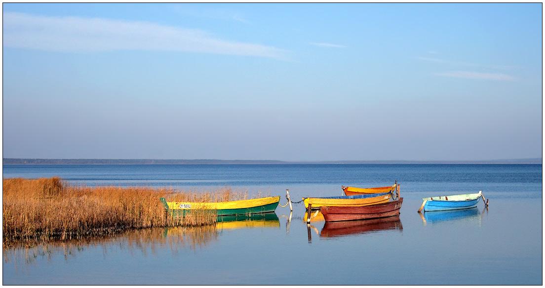 photo "Boats" tags: landscape, autumn, water