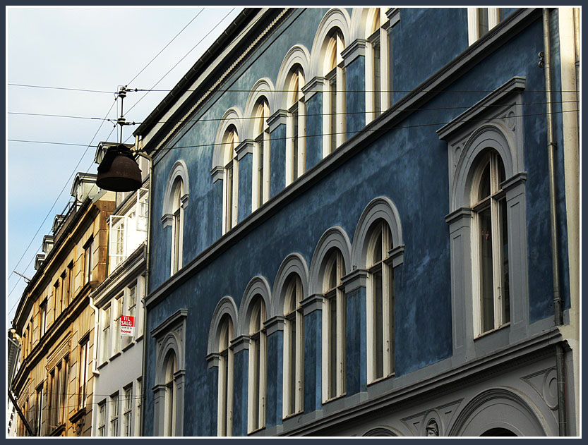 photo "Blue Facade" tags: architecture, city, landscape, 