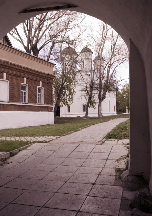 photo "Female monastery" tags: architecture, landscape, 