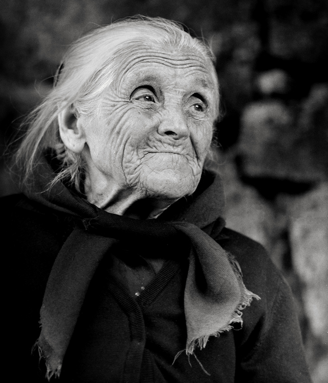 photo "Rural Moments" tags: portrait, black&white, woman