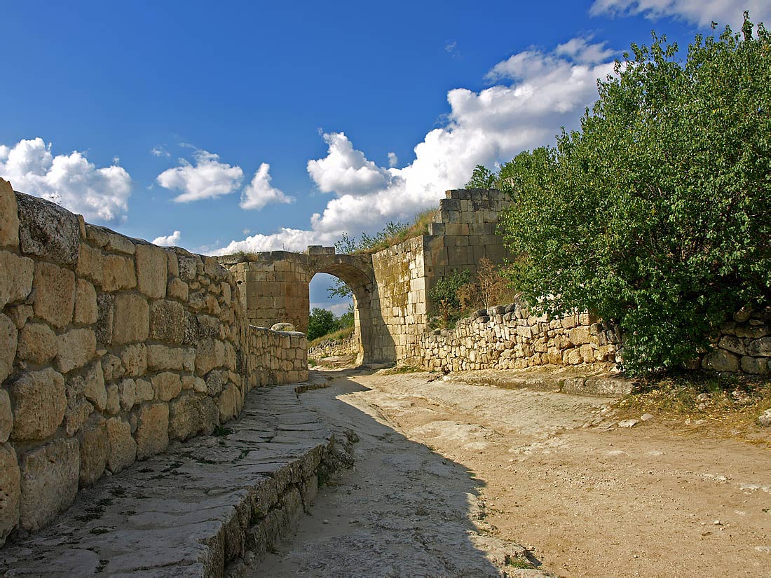 photo "Chufut Kale-3" tags: architecture, travel, landscape, Europe
