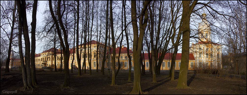 photo "Metropolitan's garden and the Alexander Nevsky Lavra" tags: architecture, landscape, 