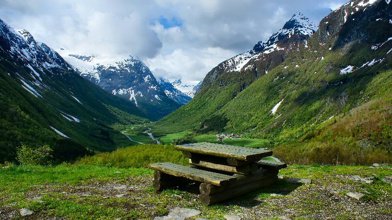 photo "Lawn for the trolls" tags: travel, landscape, Europe