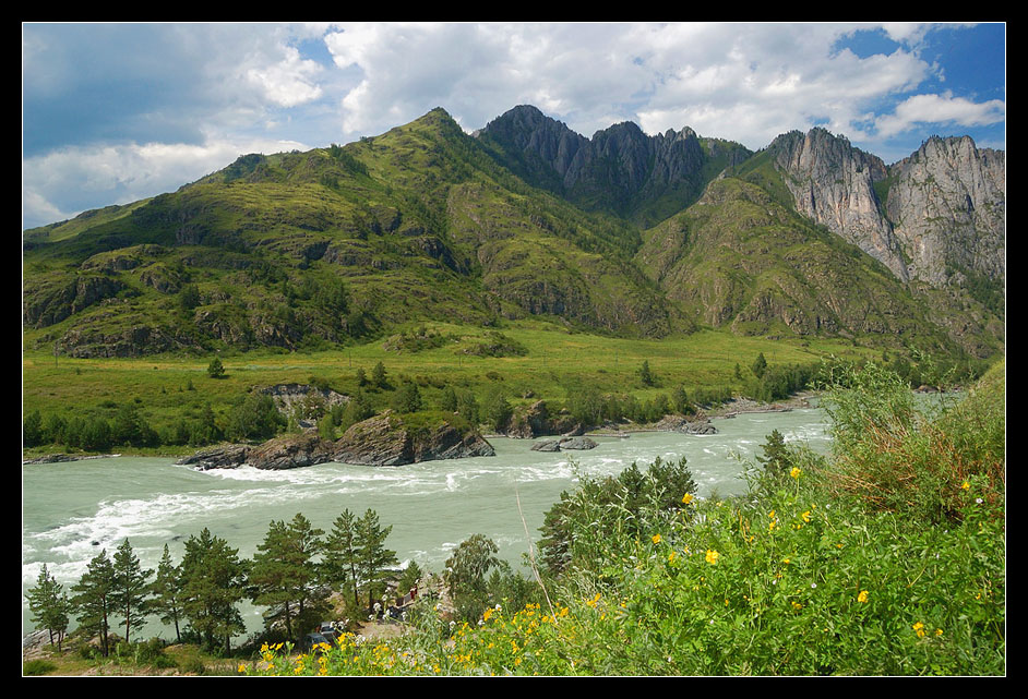 photo "On Chemal Road" tags: landscape, mountains, water