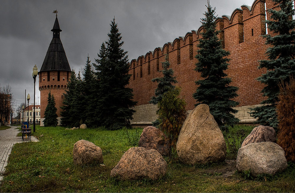 фото "За каменной стеной" метки: архитектура, пейзаж, 