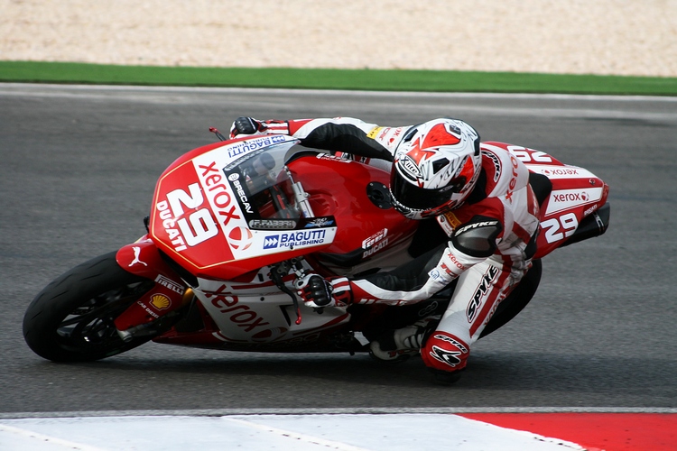 фото "SBK - Superbike World Championship on Aut&#243;dromo Internacional do Algarve - Portugal" метки: спорт, 