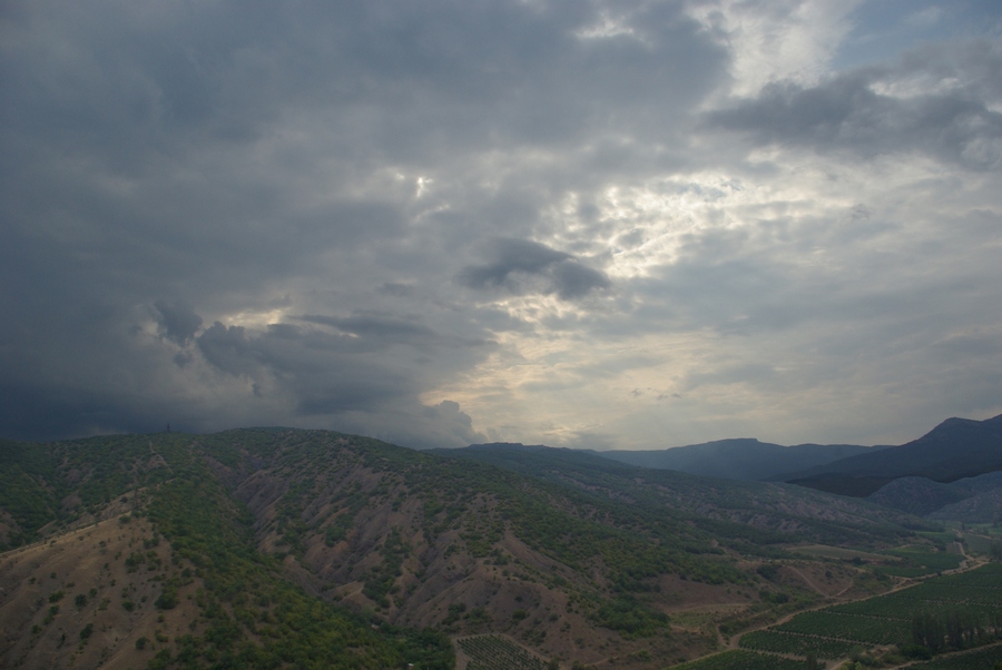 photo "Clouds over the mountains" tags: landscape, mountains
